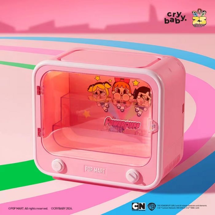 Pop Mart 泡泡瑪特 - Crybaby 飛天小女警系列週邊 發光電視機展示盒