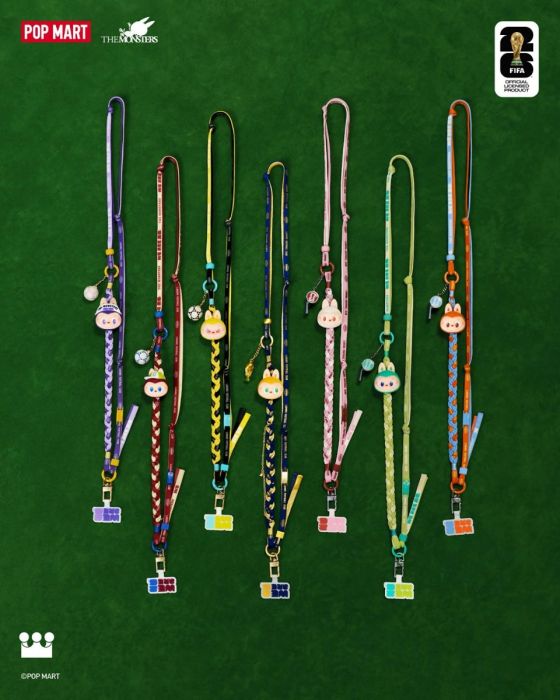 Pop Mart 泡泡瑪特盲盒週邊 - The Monster Labubu X FIFA 長繩掛飾系列